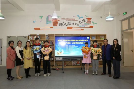 国产成人三级在线播放
