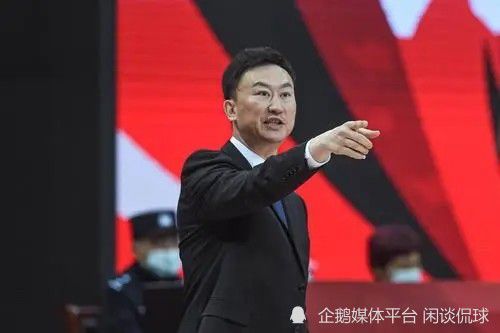 他的巨大挺进初经人事的紧致