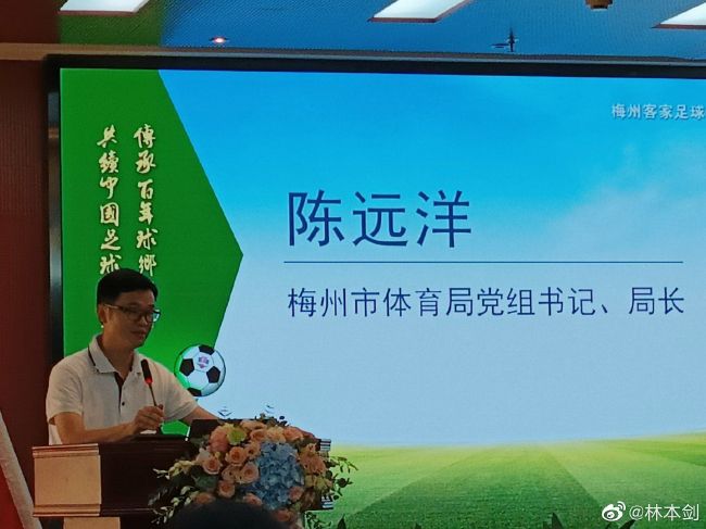 男女一边摸一边做爽爽的直播视频