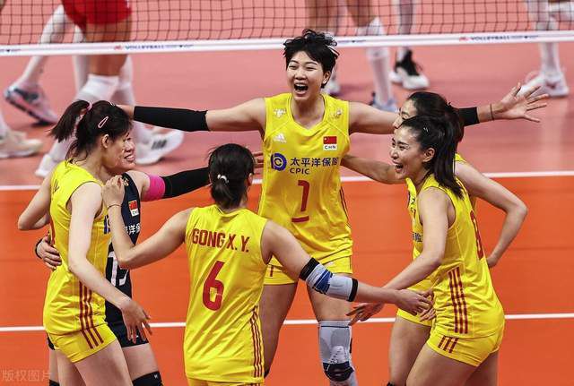 4人痴女超短裙ol波多野结衣