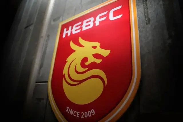 操肥臀
